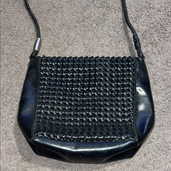 Liz Claiborne Handbags - Elegant Black Liz Claiborne Woven Shoulder Bag